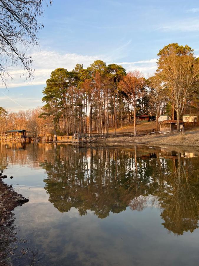 Driftwood Inn And Lodge By The Lake Zwolle Exteriér fotografie